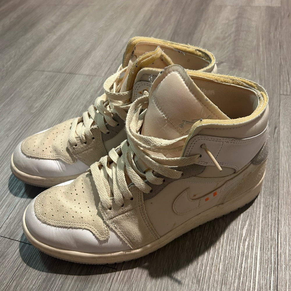 Jordan 1 High Men's White and Cream High-Top Sneakers